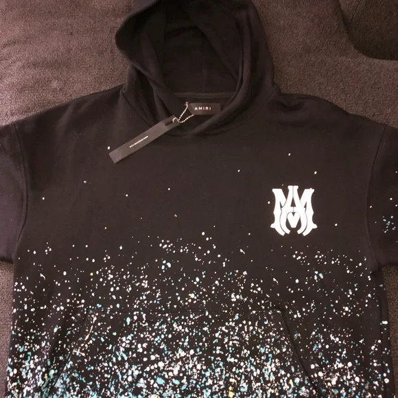 comes with tags